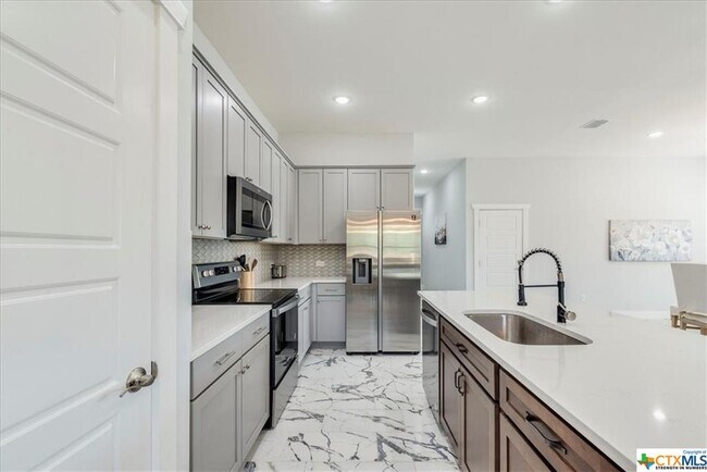 Foto del edificio - 10001 Twin Lake Loop