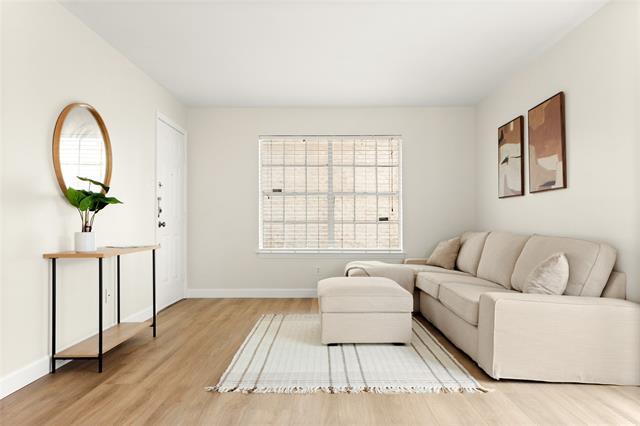 Foto del edificio - 4211 Newton Ave
