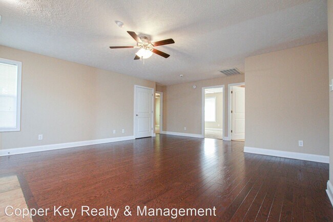Foto del edificio - 3 br, 2 bath House - 1030 Hendricks Court