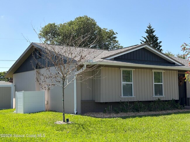 Foto del edificio - 730 Cobblestone Ln NE