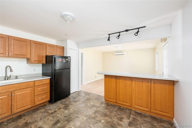 Building Photo - 71 Arthursburg Rd