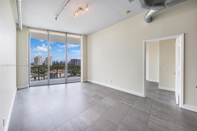 Foto del edificio - 3029 NE 188th St