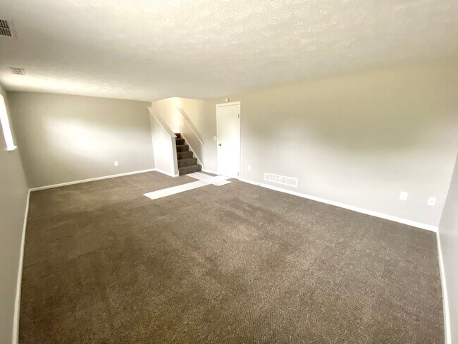 Foto del edificio - 2047 Zircon St NE