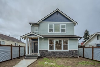 Building Photo - 6723 S Tyler St