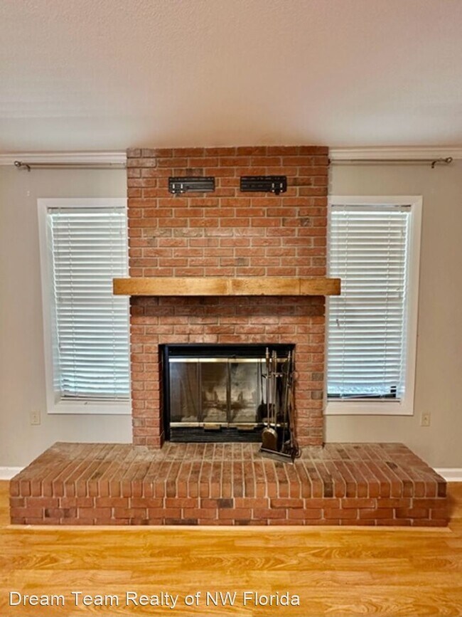 Building Photo - 3 br, 2 bath House - 627 Sea View Drive