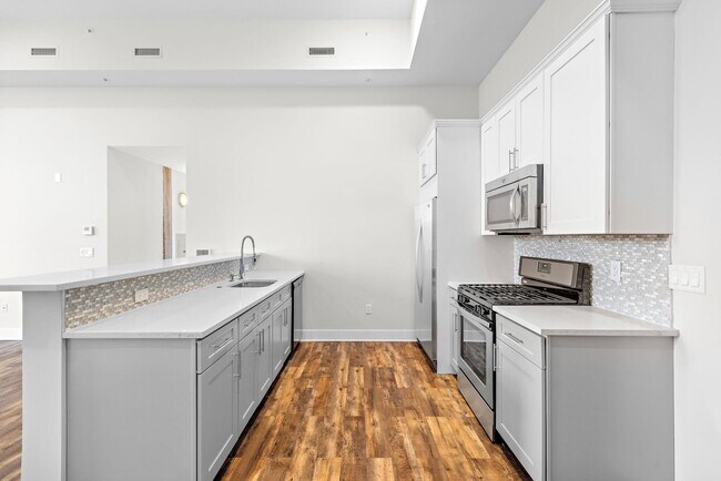 Foto del edificio - 6200 Hudson Ave