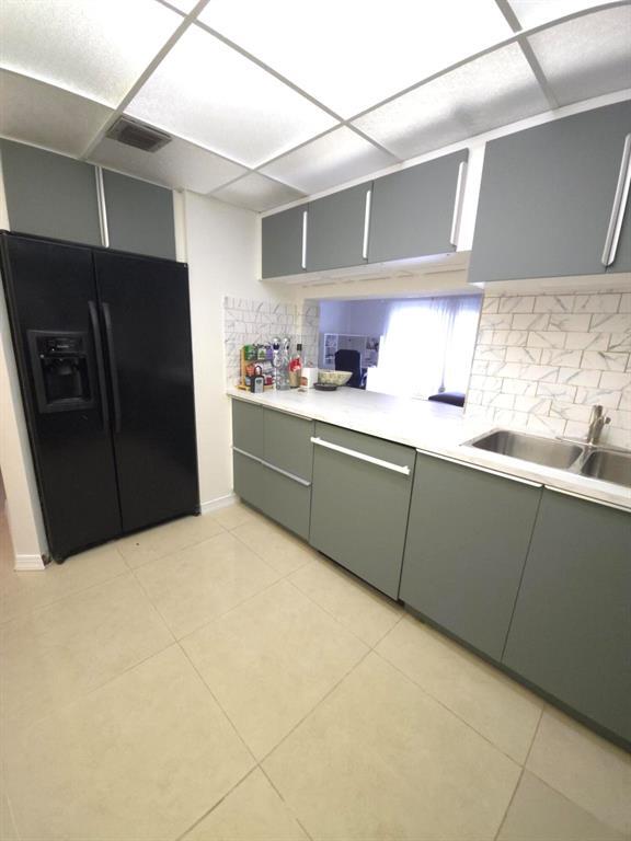 Foto del edificio - 3909 N Ocean Blvd