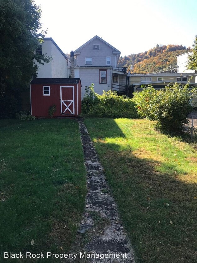 133 W Mill St, Nesquehoning, PA 18240 House Rental in Nesquehoning