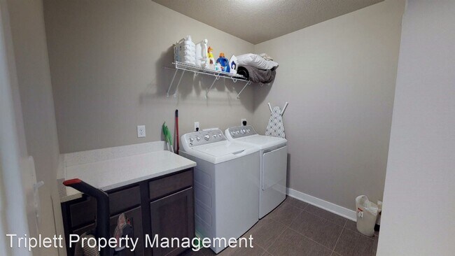 Building Photo - 3 br, 2.5 bath House - 2866 NW Penny Lane