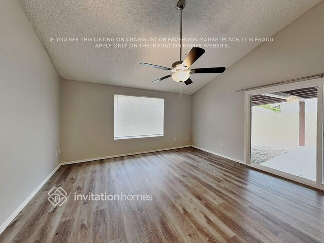 Foto del edificio - 5552 W Carol Ave