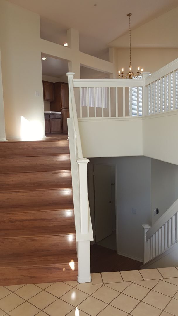 Building Photo - Spacious Mission Creek Community Home