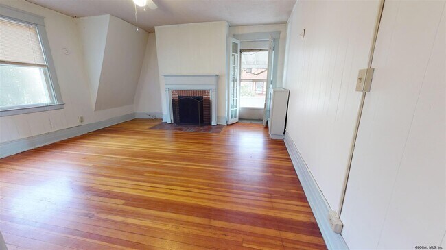 Building Photo - 100 Ryckman Ave