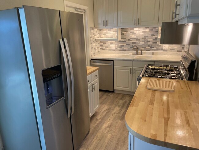 Cocina - 4580 Cochise Way