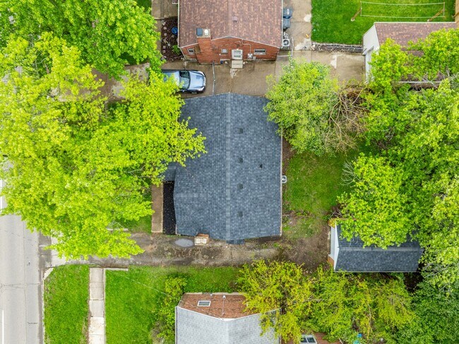 Foto del edificio - Charming 2-Bedroom Home in Dayton's Belmont Neighborhood