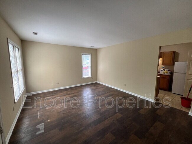 Building Photo - 2532 S Roxboro St