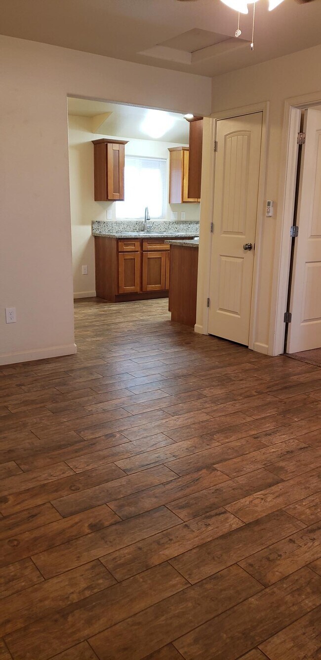 Foto del edificio - 4758 Skyway