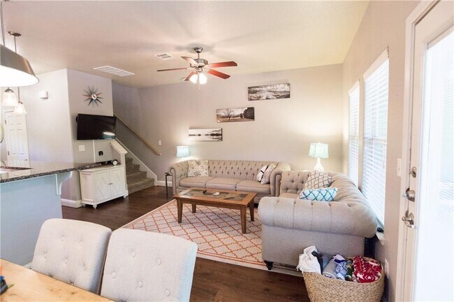 Building Photo - 4803 Pecan Springs Rd