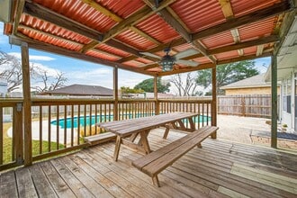 Building Photo - 6630 Harpers Dr