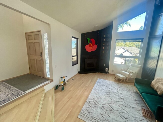 Foto del edificio - Modern 3-Bed/2.5-Bath Home with Breathtaki...