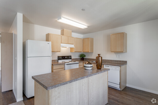 2BR, 2BA - 980 SF - Mountain View Apartments