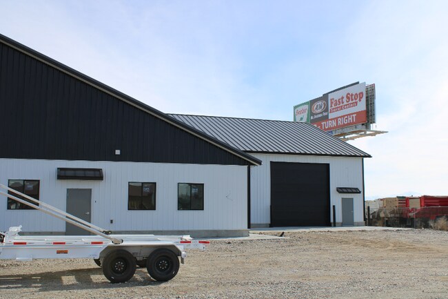 Foto del edificio - 61A W 465 N