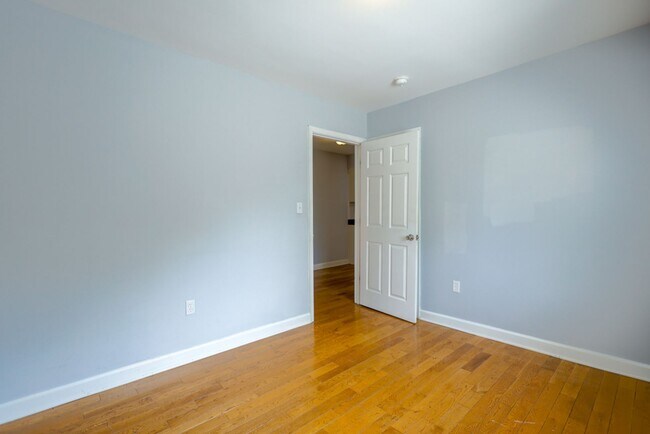 Building Photo - Charming 2 BR/1 BA Apartment in Deanwood –...