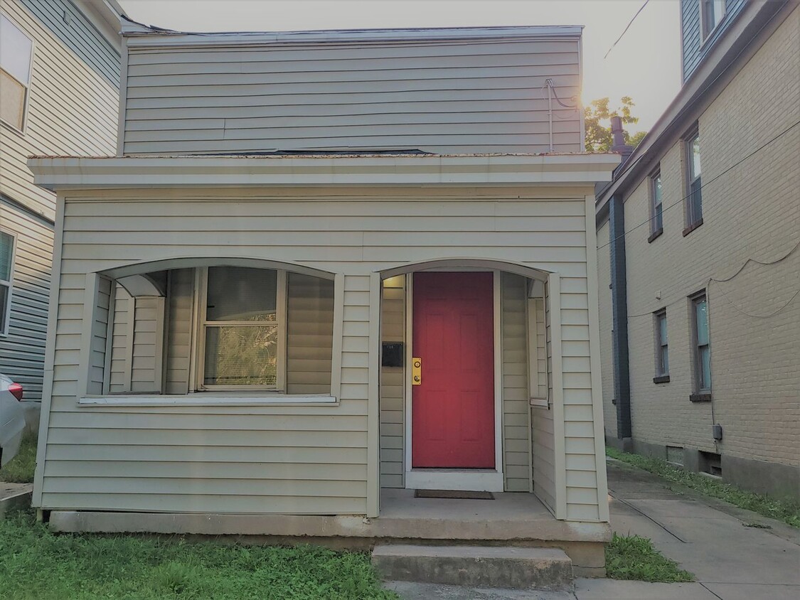 Foto principal - 2 Bedroom home in Price Hill