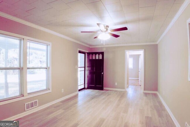 Foto del edificio - 916 Jones Mill Rd
