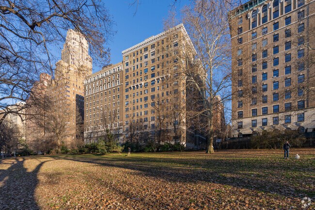 Building Photo - 300-302 Riverside Dr
