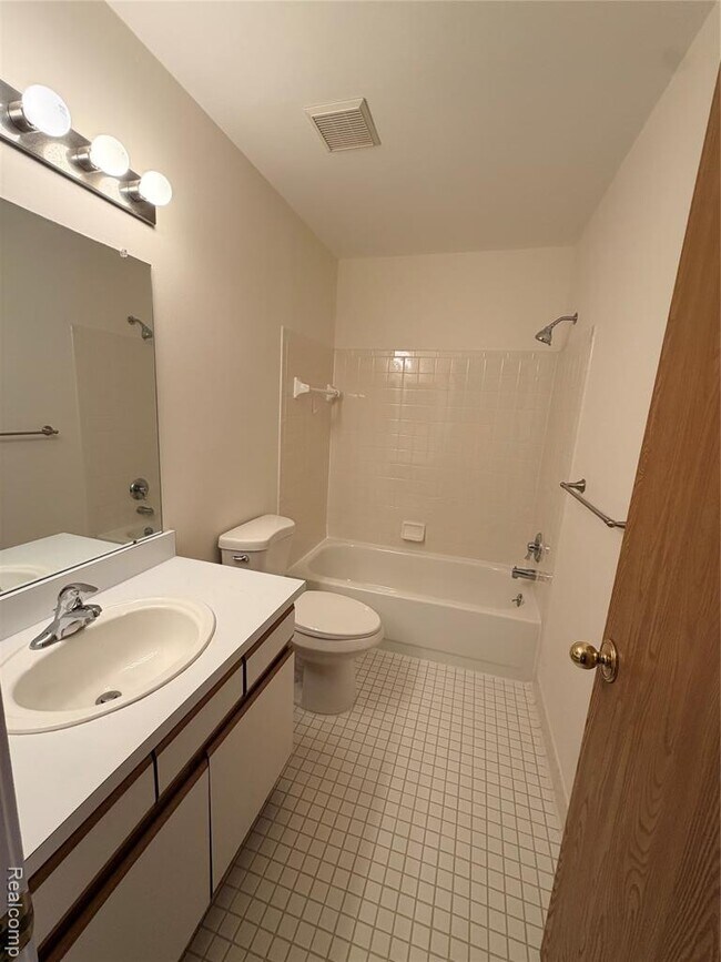 Foto del edificio - 42779 Lilley Pointe Dr