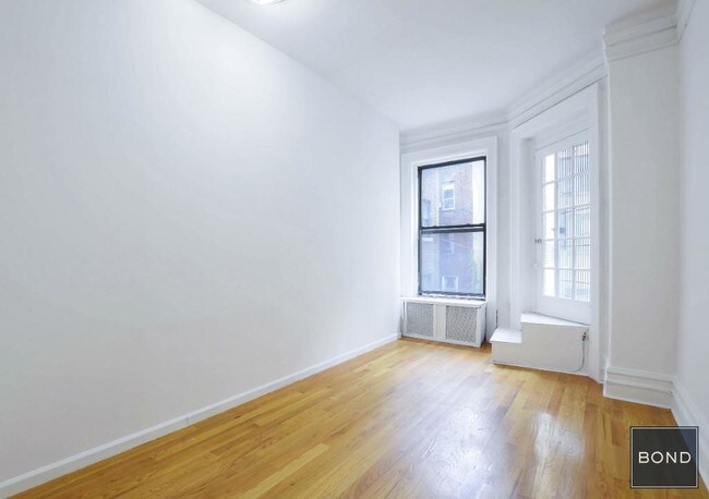 Building Photo - 239 W 72nd St