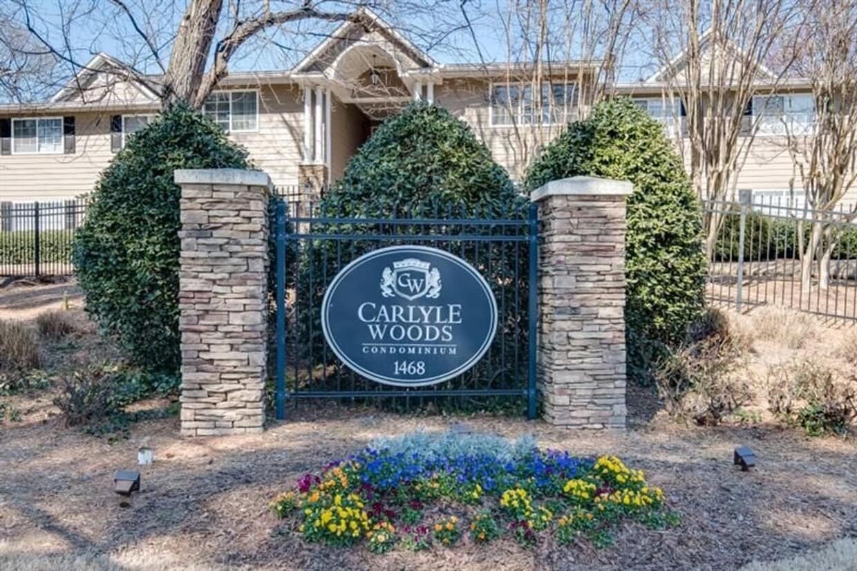 Primary Photo - Very Spacious 2bd/2ba Condo in Brookhaven ...