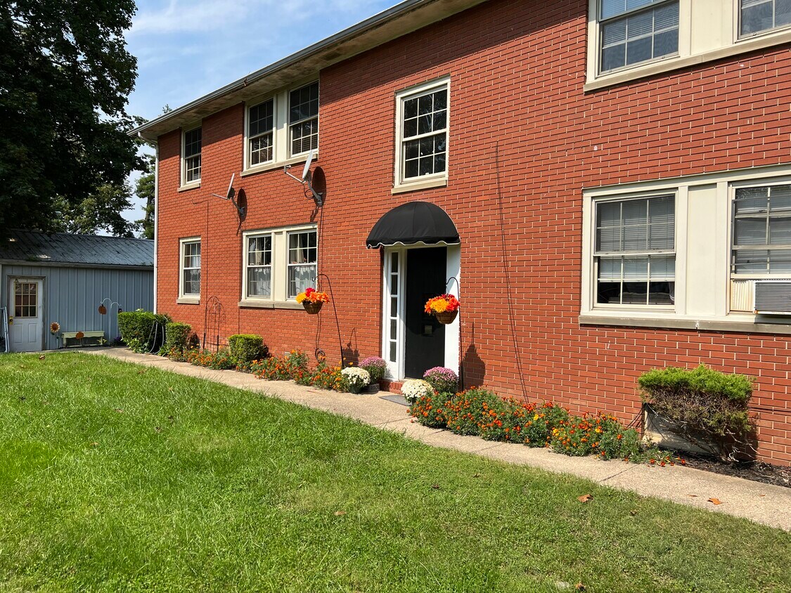 Foto principal - 449 S 4th St