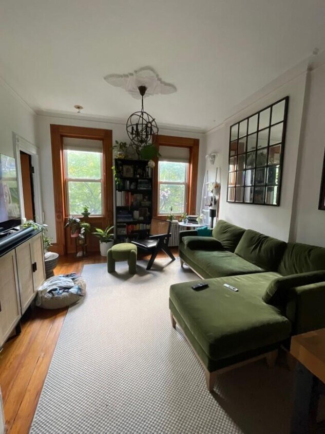 Foto principal - 2 bedroom in Brooklyn NY 11211