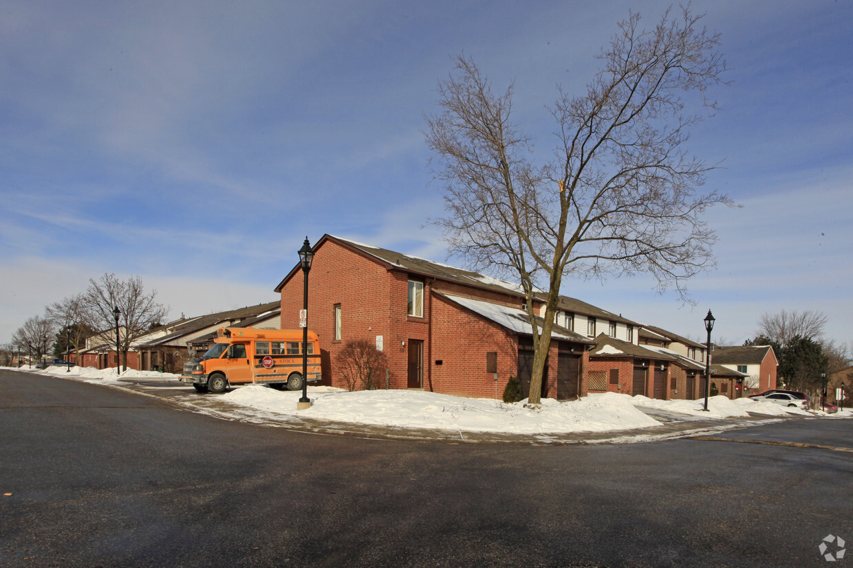 Building Photo - Alex Girvin Housing
