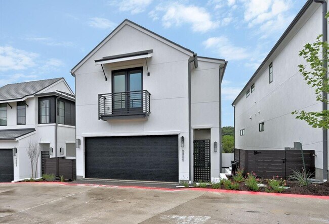 Foto del edificio - 6805 Adeline Wy