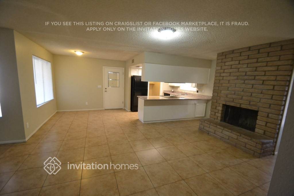 Primary Photo - 2835 S Standage
