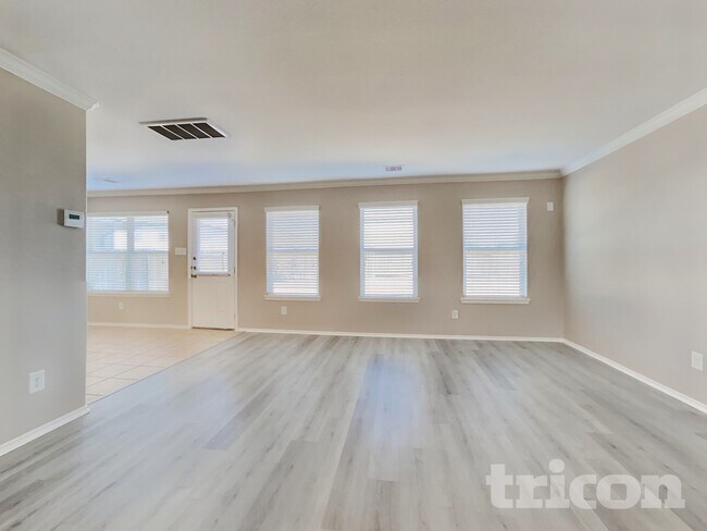 Building Photo - 17235 Hawks Landing Dr