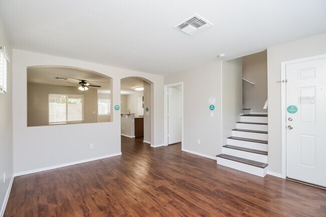Building Photo - 339 S Travis