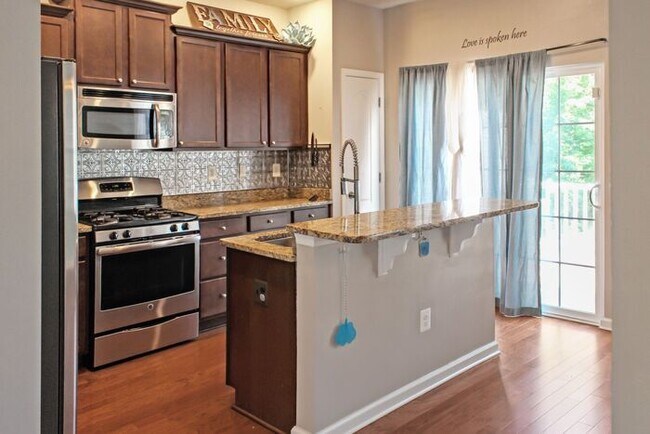 Foto del edificio - 2712 Coppersmith Pl