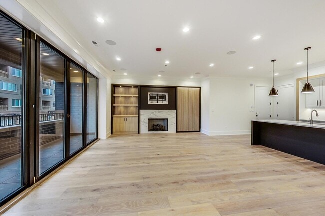 Foto del edificio - 4920 N Lincoln Ave