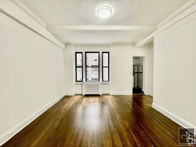 Building Photo - EAST 46 STREET
