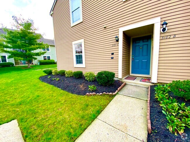 The Renaissance Club Apartments for Rent with a Swimming Pool - Mount