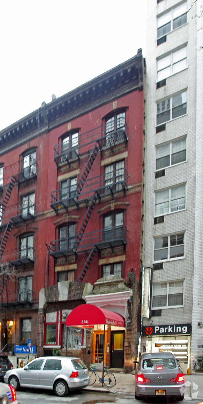Building Photo - 314 E 70th St