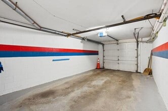 Building Photo - 209 Vaughan St