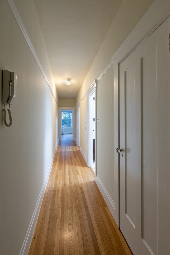 Building Photo - 332 Presidio Ave