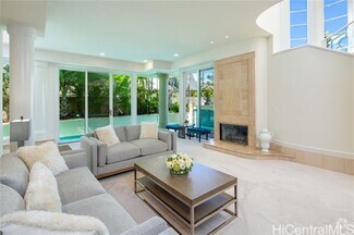 Building Photo - 4343 Kahala Ave