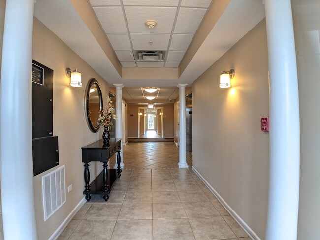 Building Photo - 601 W Rand Rd
