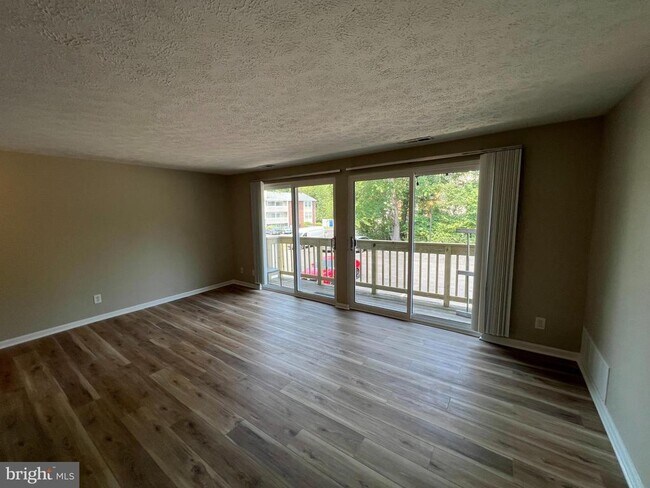 Foto del edificio - 41 Sweetfern Ct