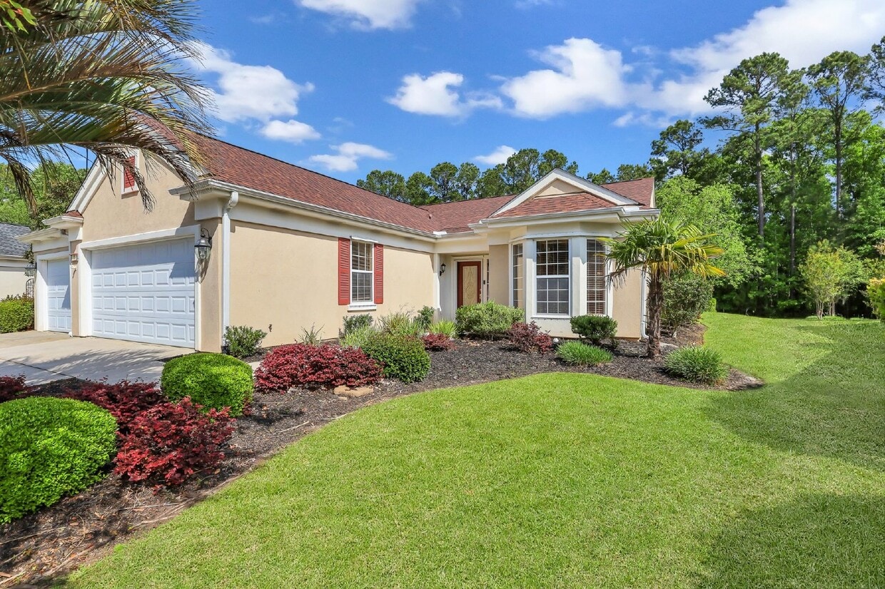 Primary Photo - "Charming 2 Bed, 2 Bath with Den Rental Ho...